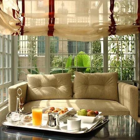 Oniria Hotell 4*